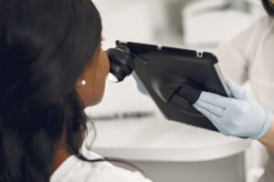 Scopri di più sull'articolo Tecniche sicure per il massaggio viso nei trattamenti estetici